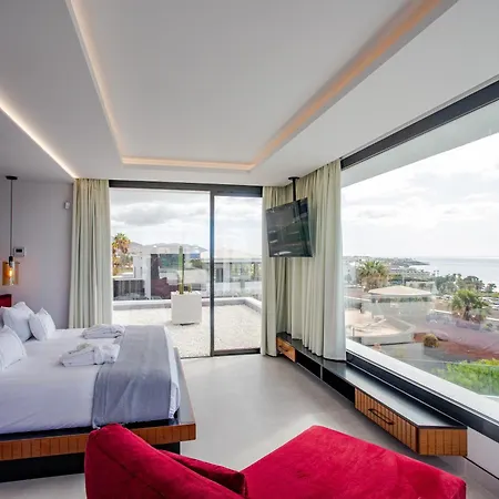 Villa Infinity