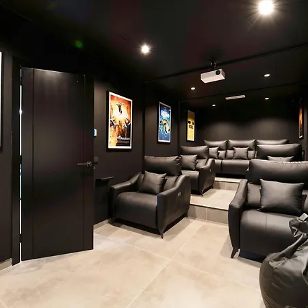 Infinity Villa *