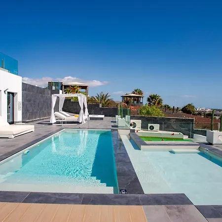 Villa Infinity *