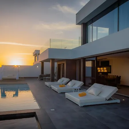 Villa Infinity
